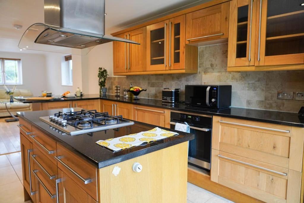 Large 4-Bed House For Up To 7 Guests W 2X Parking Villa Oxford Kültér fotó