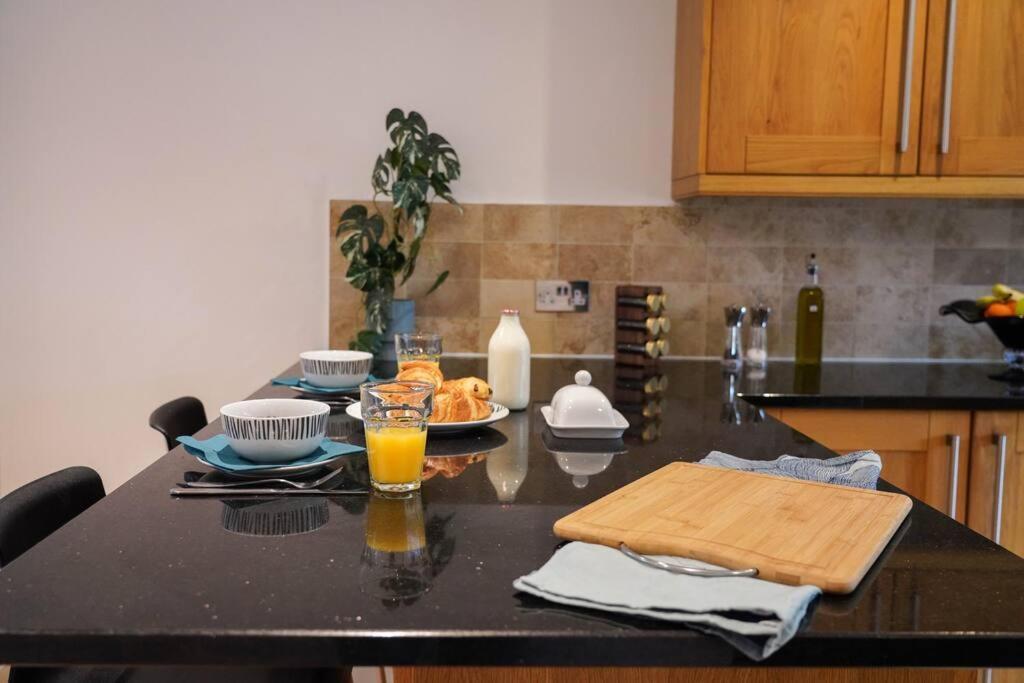 Large 4-Bed House For Up To 7 Guests W 2X Parking Villa Oxford Kültér fotó