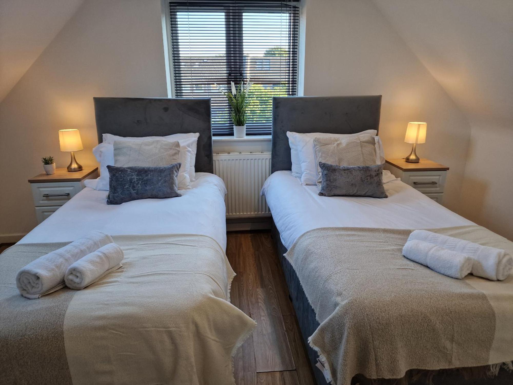 Large 4-Bed House For Up To 7 Guests W 2X Parking Villa Oxford Kültér fotó